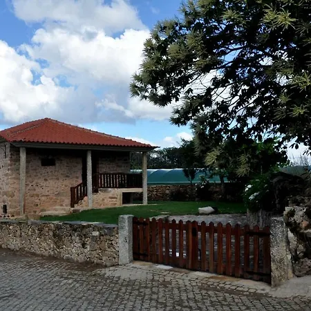 Casa Do Terreto & Casa Do Forno Parada (Braganca, Braganca)